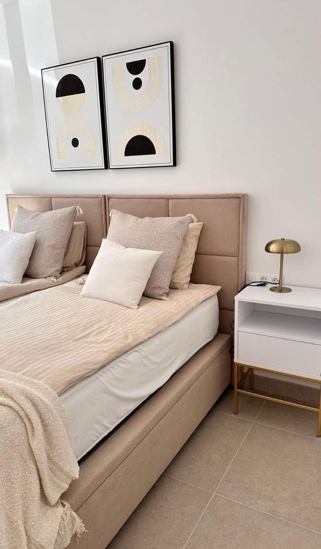 דירות אגיוס גורדיוס Sandy Coast Hospitality מראה חיצוני תמונה